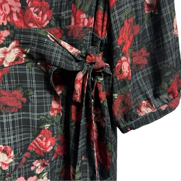 Torrid Black Floral Plaid Georgette Wrap Tunic Blouse Size 2 2XL - Picture 9 of 14